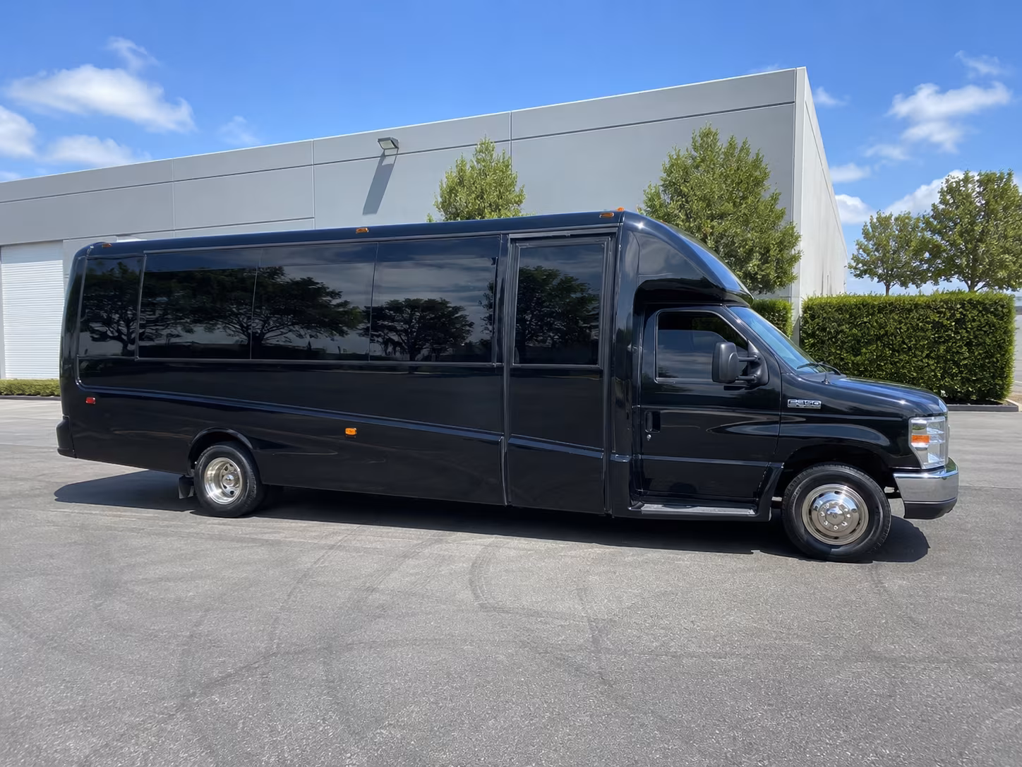 Orange Winery Tour & Pub Crawl Transportation onboard seating