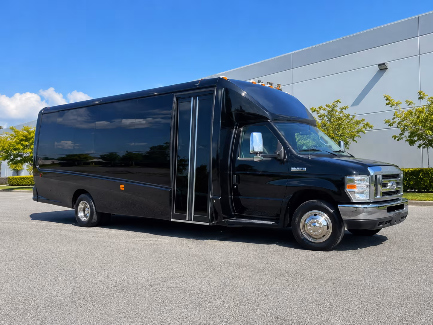 Orange Winery Tour & Pub Crawl Transportation pickup coordination